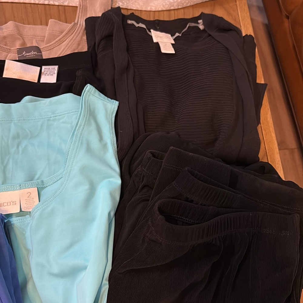 Chico’s 9 Item Bundle Tops/Pants Size 2 - Picture 3 of 12